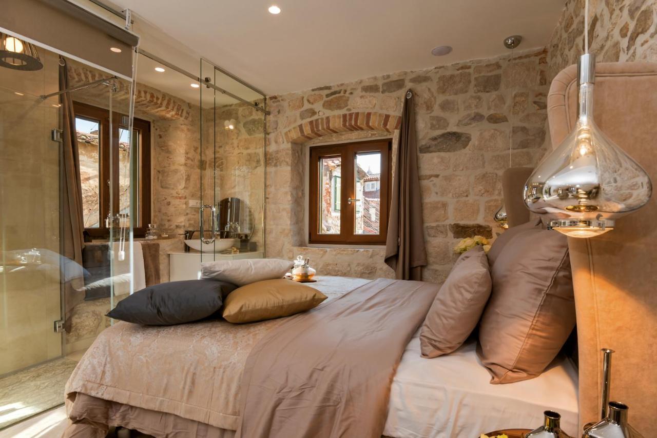 Luxury Studio Apartment Eminence Split In The Old Center Of Split On Pjaca Square ภายนอก รูปภาพ