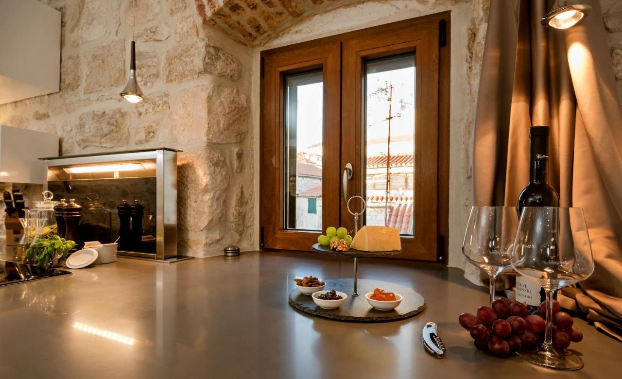 Luxury Studio Apartment Eminence Split In The Old Center Of Split On Pjaca Square ภายนอก รูปภาพ