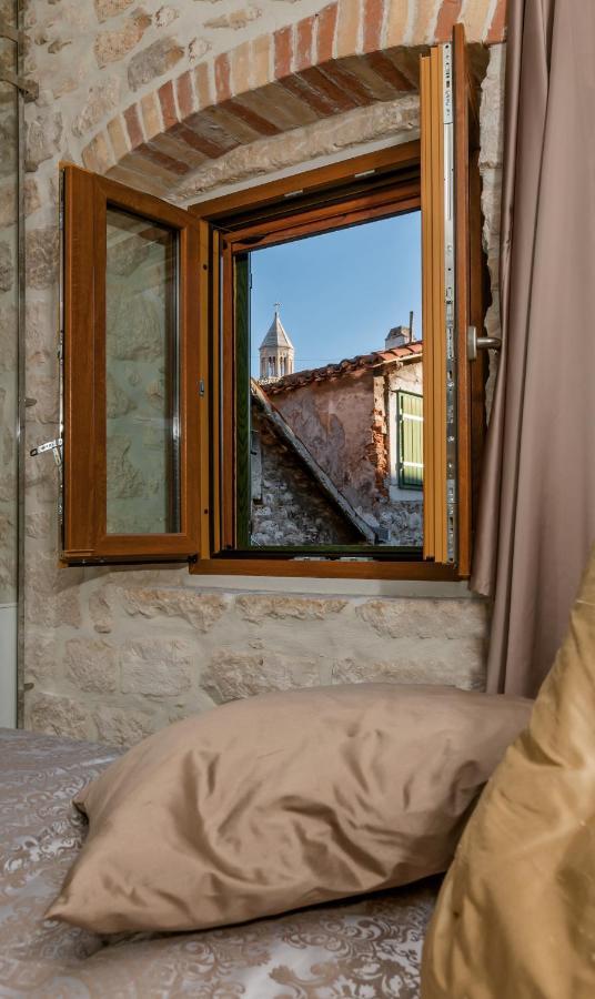 Luxury Studio Apartment Eminence Split In The Old Center Of Split On Pjaca Square ภายนอก รูปภาพ